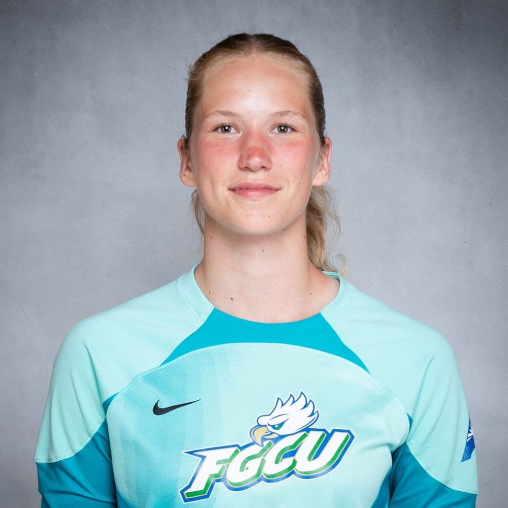 Madara Matrevica – Florida Gulf Coast University, NCAA DI Headshot of a college soccer goalkeeper from Florida Gulf Coast University.