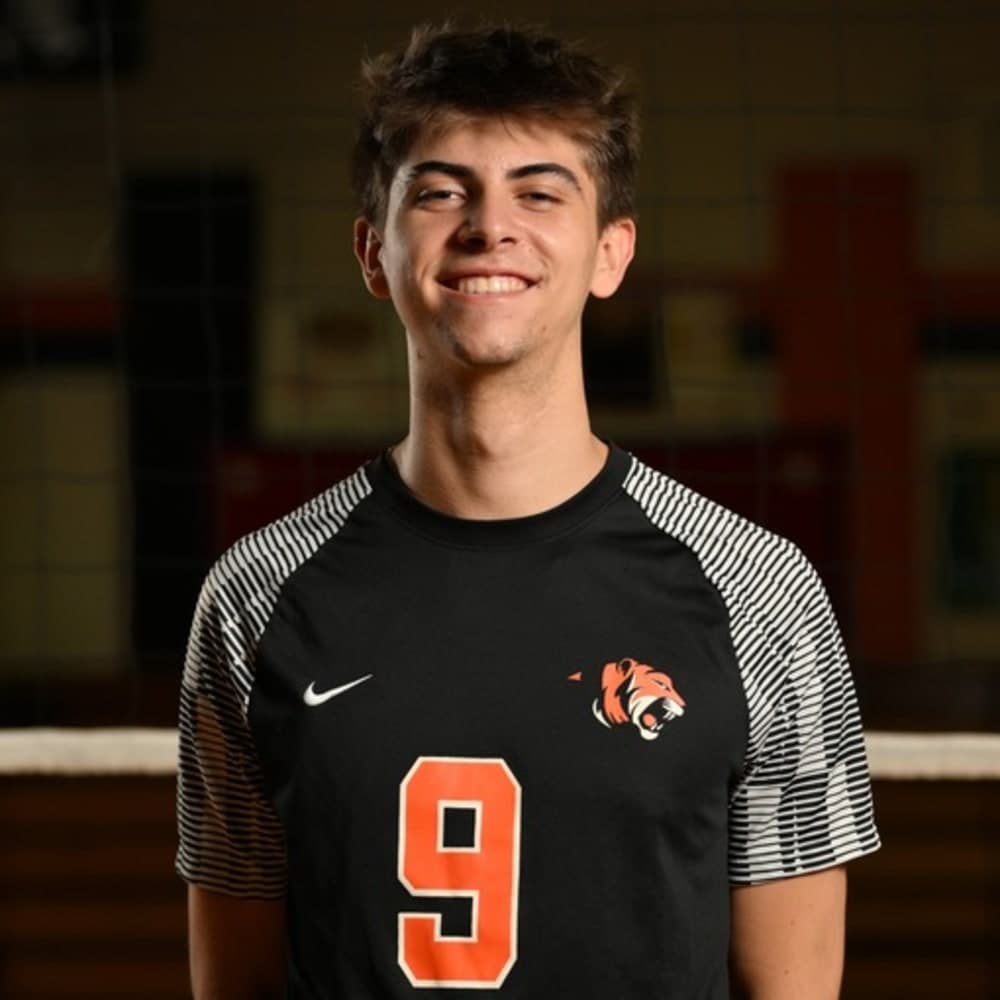 Santino Zucchiatti – Georgetown College, NAIA Headshot of college volleyball player Santino Zucchiatti.