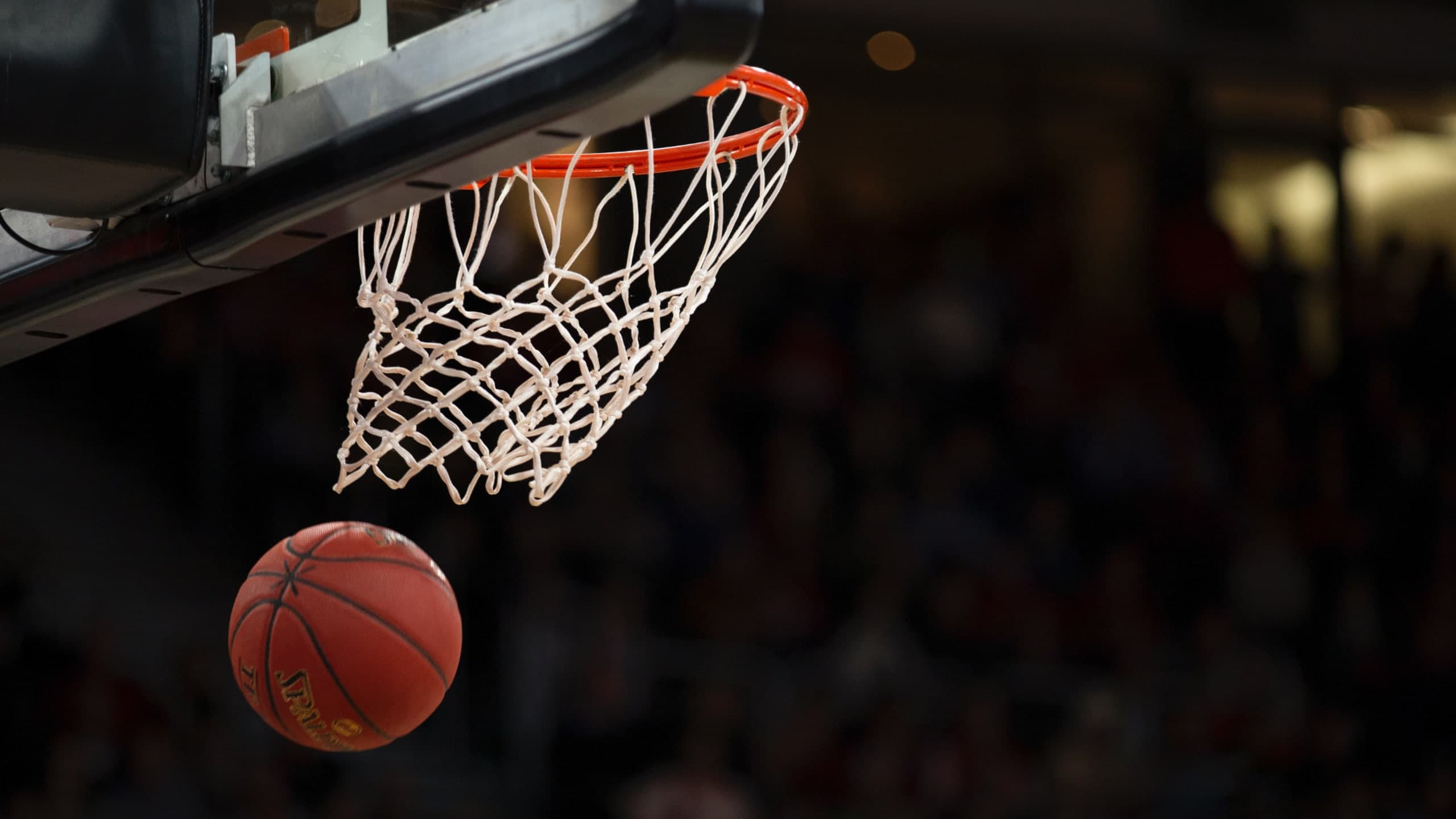 College Basketball athlete in action — U.S. college sports recruiting with Smarthlete.